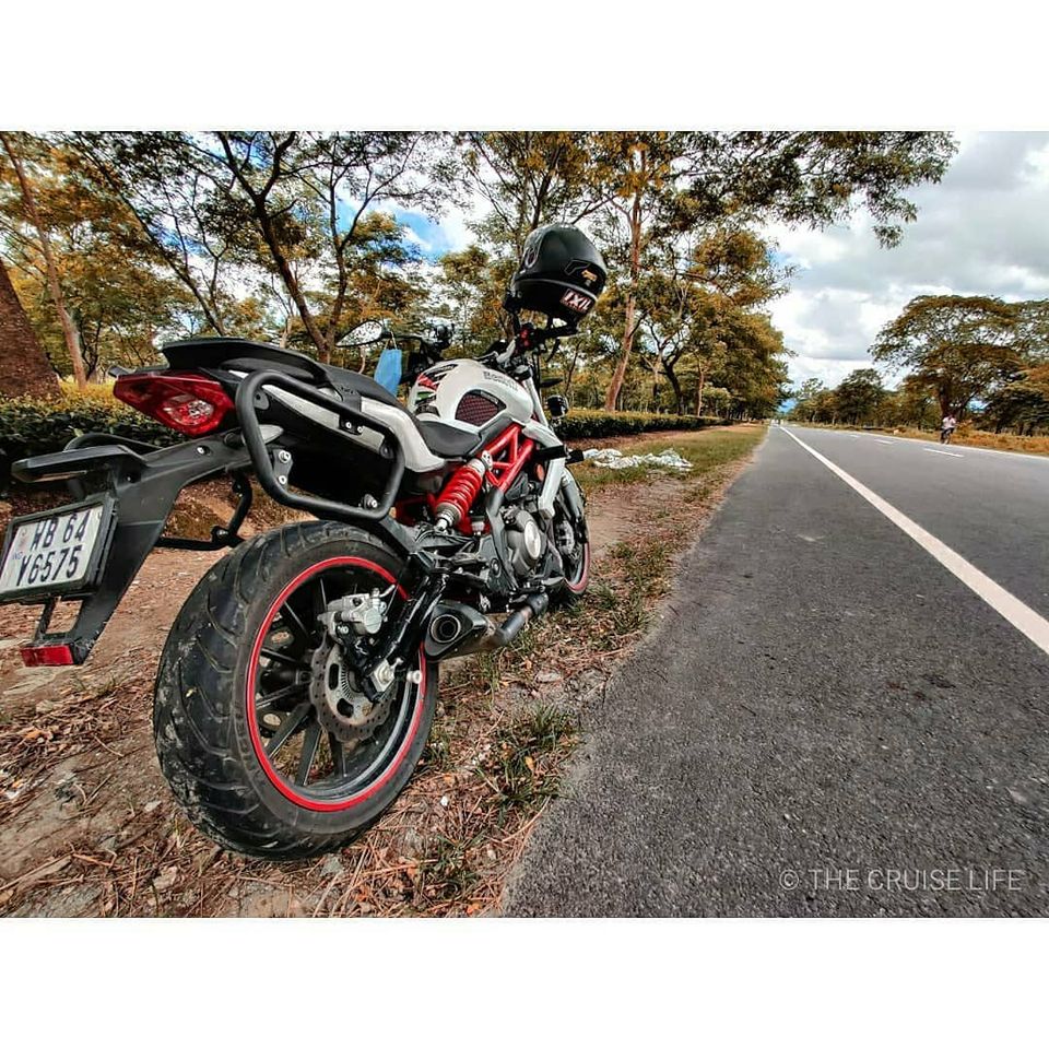 Saddle stays for Benelli TNT 300 from LLUVIA

Order it now at lluvia.in

#lluviaindustries #lluviaturizmo #lluvia #benelli #benellitnt300 #tnt300 #BikeTO #BIKER  #Riders #Travel #Traveller #rider