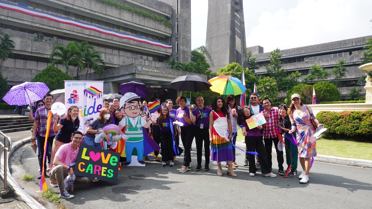 ManilaWaterPH's tweet image. Nakiisa ang Manila Water sa "#WalkWithPride: Rampa Para sa Pagkakaisa" bilang pagdiriwang sa Pride Month na ginanap sa MWSS Compound, Balara, Quezon City. 🏳️‍🌈

Sa pangunguna ng Office of the Government Corporate Counsel, ang Pride March ay dinaluhan ng iba't ibang ahensya at