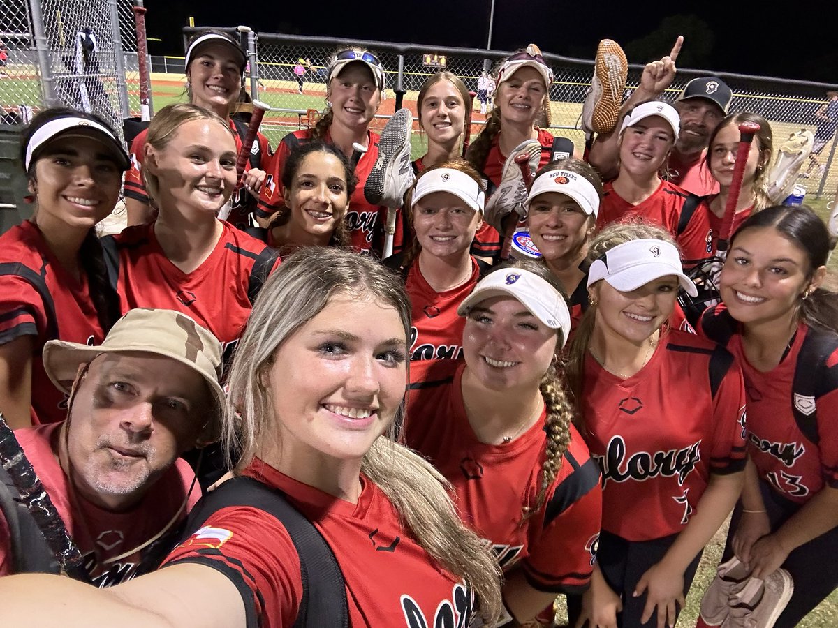 glorynation16u's tweet photo. These ladies keep battling as they knocked off a #1 seed tonight at the Top Club National Championship!
#Halos⬆️

@texasgloryadkin https://t.co/XPea4I5uKu