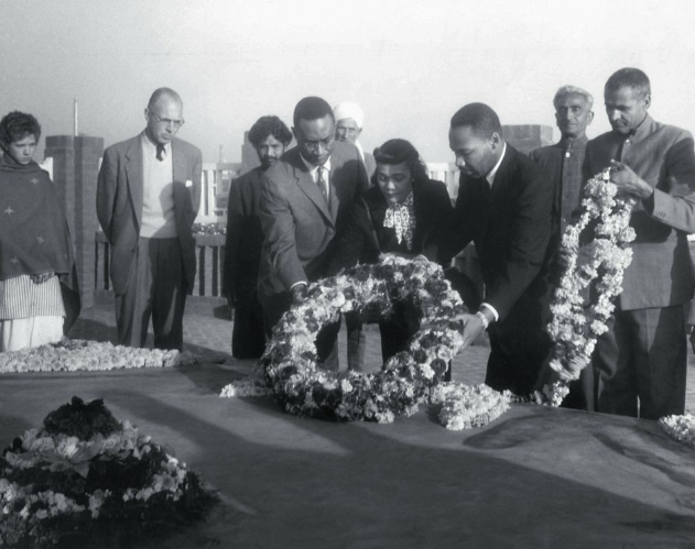 TypeVFuture's tweet photo. #America & India share a beautiful history. Two of the greatest civil rights leaders of our countries fought against injustice. "Injustice anywhere is a threat to justice everywhere." - Dr. Martin Luther King Jr.
Join us in healing this country #Trump2024🇺🇸 #Modi🇮🇳#USA #ModiUSA https://t.co/Hn2ZQoeDj2