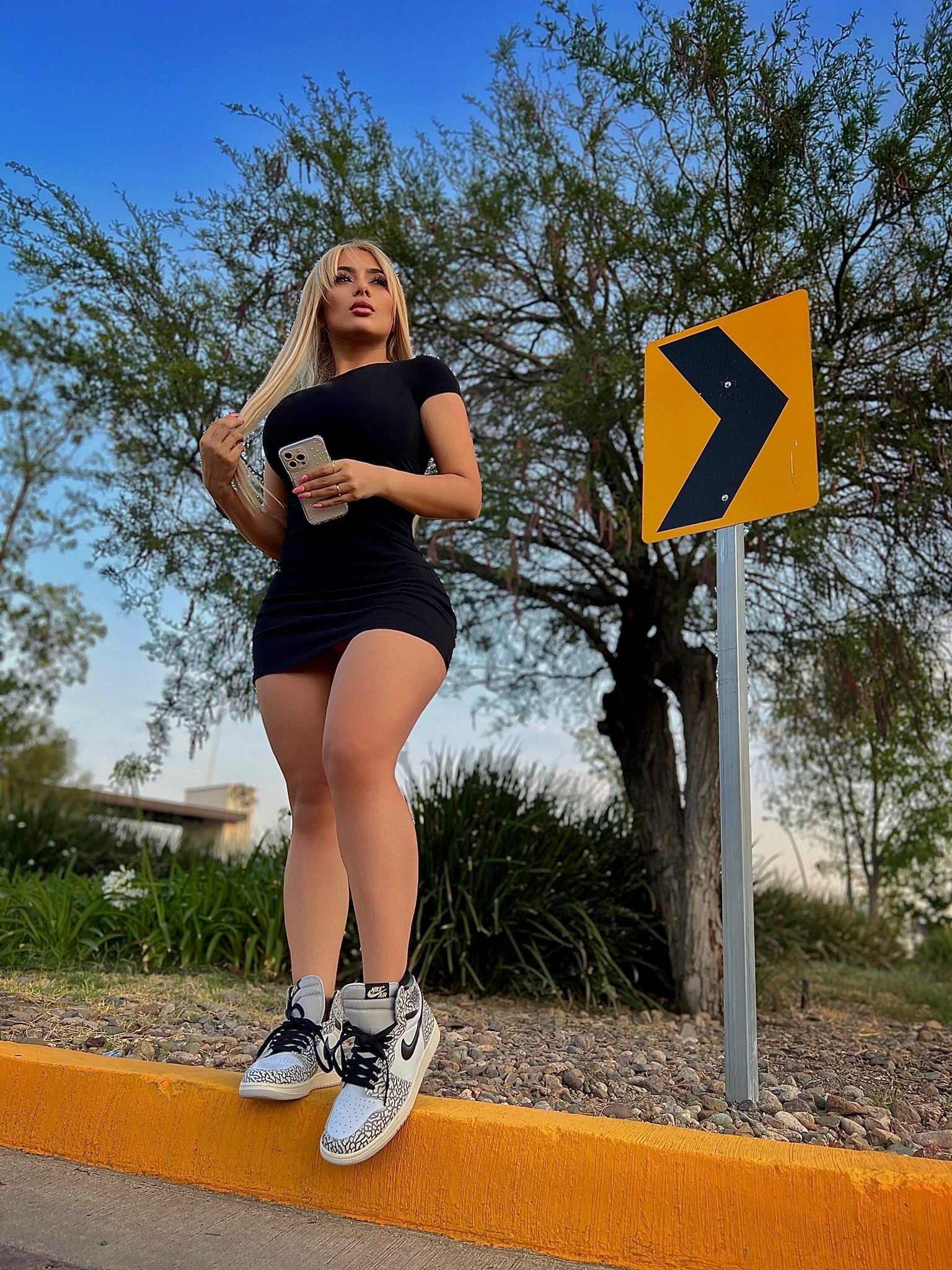 alemiarojas on Twitter: "Noches 💙 https://t.co/sII2goWiWI https://t.co