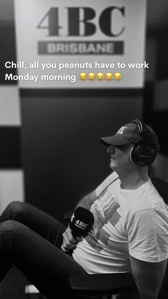 Neil Breen tweet media