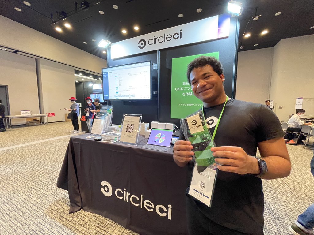 nanophate's tweet image. #AWSDevDay にスポンサー参加！！
沢山の方に楽しく話せて幸せ😀✨