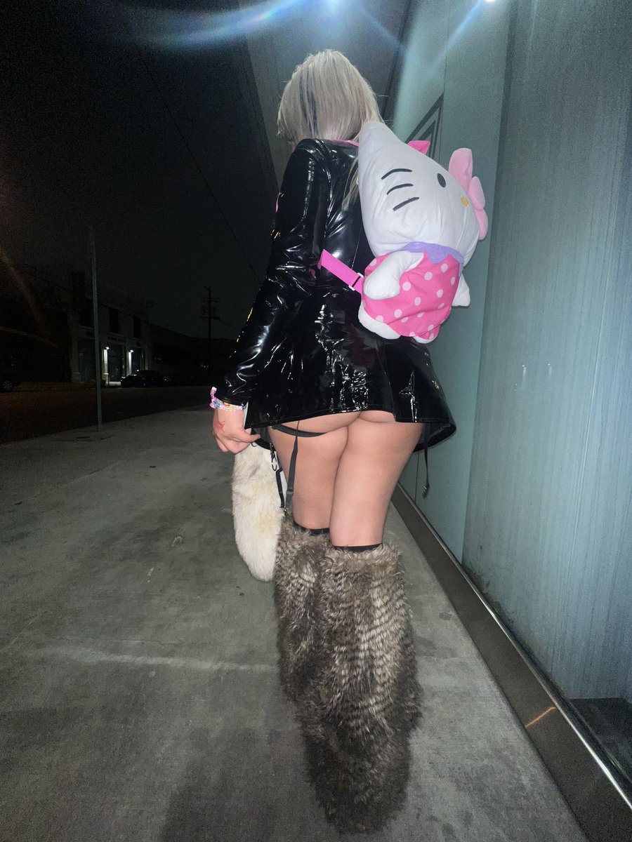 bunnib00's tweet photo. need a pathetic loser who will give up all his money for me 🥰

findom footfetish secretseller findomme paypig dommes latinafindom finbrat softdom cashcow feetfetish cashapp humanatm femdom latexfetish https://t.co/w3bF03W9xd