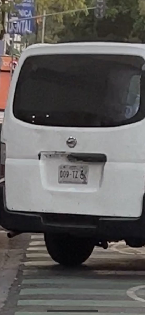 Arriba de sus latas son v3rgueros…