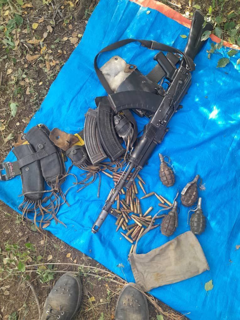 GarbiiB's tweet image. 𝘼𝙣𝙖𝙖 𝘿𝙝𝙪𝙛𝙪𝙪

Miseensotni raayyaa ittisa impaayerattii kun 1 godinaa arsii lixaa Aanaa Heebaan Arsii ganda Sadee Sadiin jedhamu irraa meeshaa AKM 1, rasasa 150 fudhaachuun WBO Cibraa Jaal Nadhii Gammadaa bira ga'ee jira.