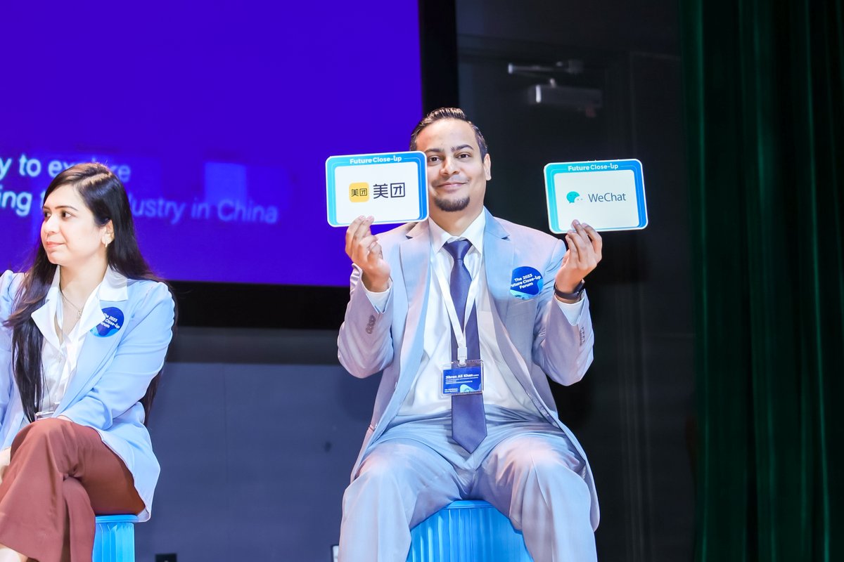 tweetjibran's tweet photo. Honored to join the panel on “Possibilities in China” at #FutureCloseUp Forum by CICG, Tencent and thinc. Shared my views on China’s digital economy, unity, equity, social innovation and my fav apps WeChat and Meitu. Learned a lot from the amazing discussions and connections. https://t.co/6APlwszFAz