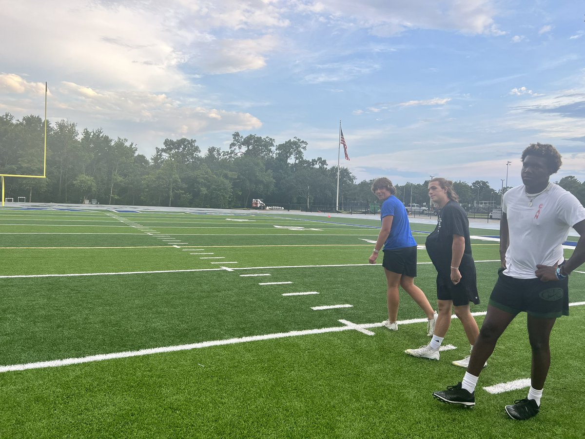 Our guys out getting some optional night work in to end the week! 

This is how we #EarnIt