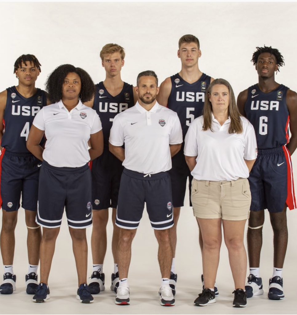 CoachLoGalbo's tweet image. 🗣️ “What lies behind you and what lies in front of you, pales in comparison to what lies inside of you.” -Ralph Waldo Emerson

#MentalWorkout 
#ProudCoach 
#DraftNight for Key and Gradey!!!