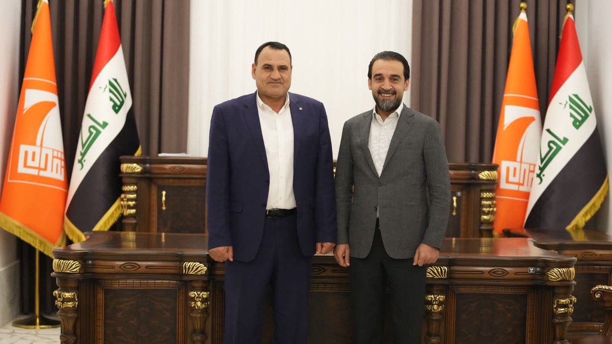 نتوكل على الله سبحانه ونعلن ترشيح الدكتور حامد سليمان المشوح الانتخابات مجالس المحافظات عن محافظه الانبار وبمباركه رئيس حزب تقدم مهندس الاعمار والبناء الرئيس محمد الحلبوسي المحترم أهلنا وعزوتنا في محافظه الانبار بدعمكم المتواصل وثقتكم سنحقق الفوز