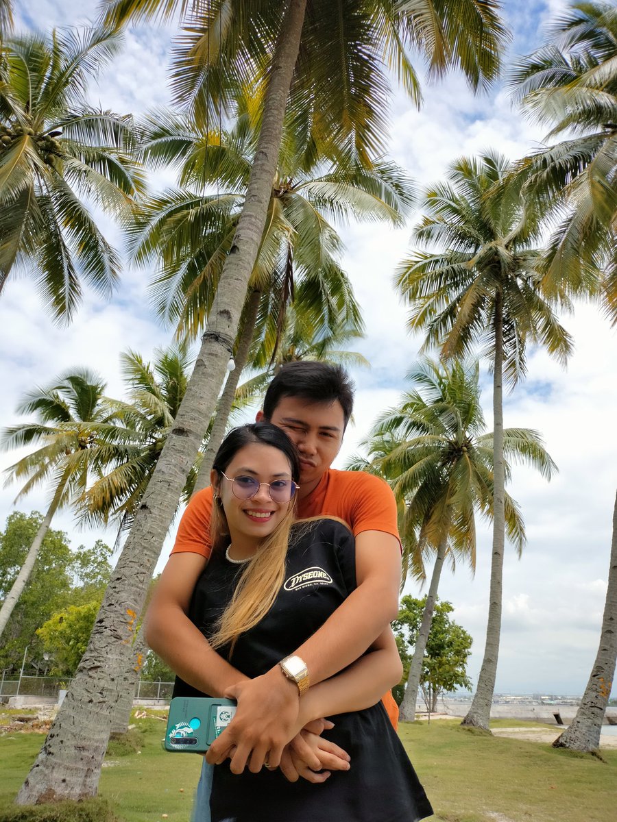arvichimself's tweet photo. Happiness is a day at the beach with you @grashyaa ♥️. https://t.co/Gky4zDGbtr