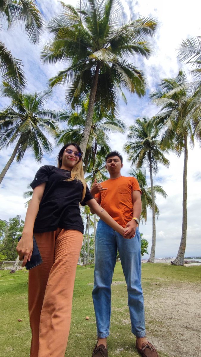 arvichimself's tweet photo. Happiness is a day at the beach with you @grashyaa ♥️. https://t.co/Gky4zDGbtr