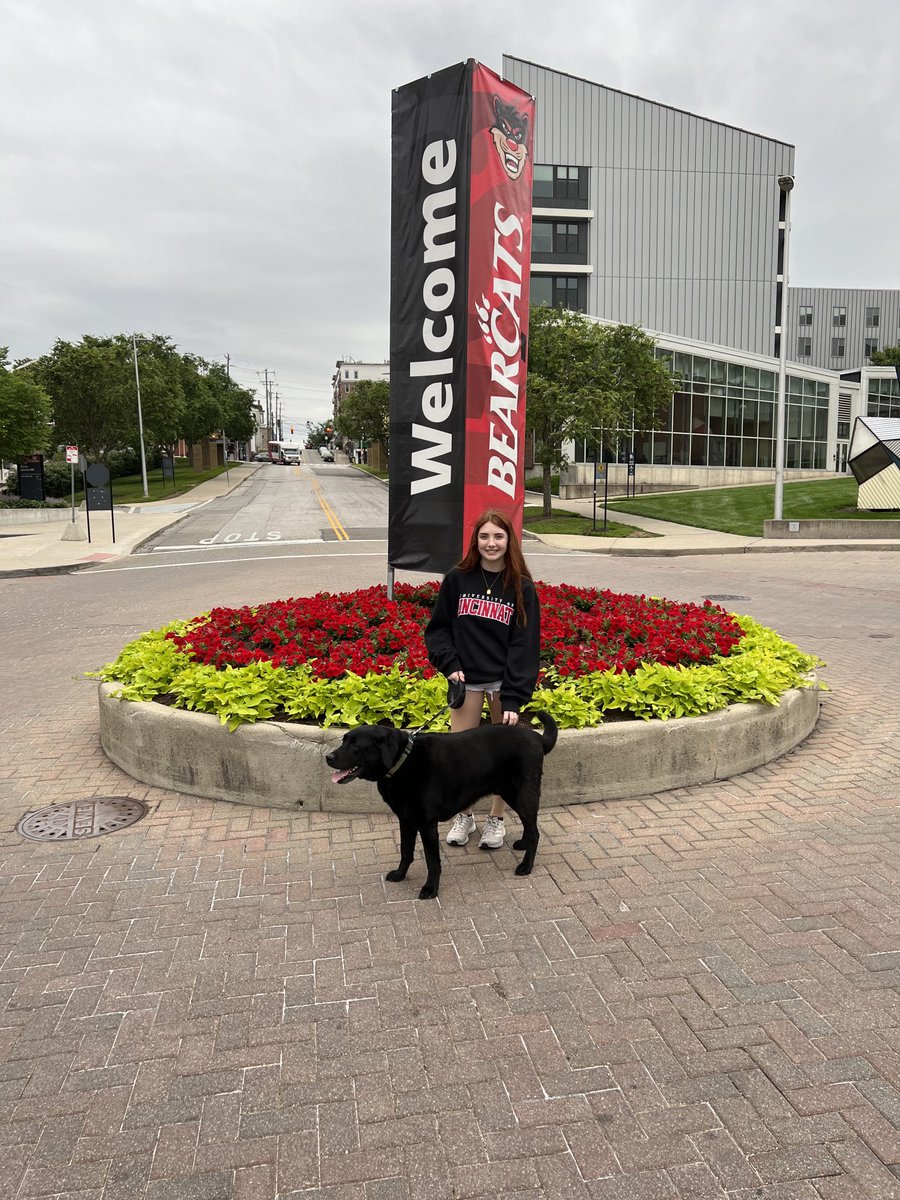 KathleenChoal's tweet photo. #BearcatBound - Orientation was awesome! Can’t wait for move in week. https://t.co/CdQlUZcmne