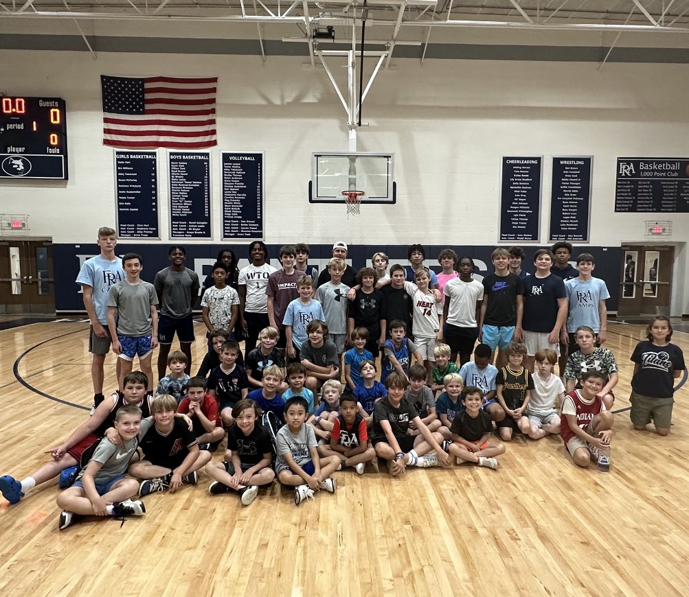 FRA_MBB's tweet photo. Huge Thanks to FRA Alum @ryancain00 (father of current FRA 🏀 hooper Wyatt Cain) for speaking to our 🏀 campers this morning! Great message about how success takes HARD WORK with DAILY DEPOSITS! It doesn’t happen by accident… be a Gym 🐀🏀💙! https://t.co/26nPhMjADT
