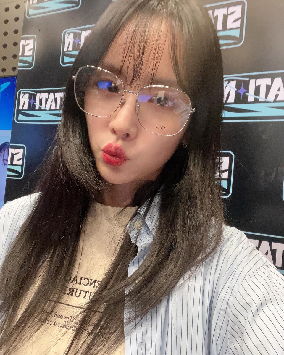 iriesta29's tweet photo. 😍a... #설아나의소울메이트  
#이리에👫#김현정 941224 
#Team_KIM #KimHyunjung
#SEOLA💋🥰#IRIE
#설아❤#아이리 💙#설아이리
#SweetOfLUV #i_SEOLav_u #LuvAcrossTheSpace💖🚀....🌏
#SeolaMySoulmate 
#WJ_Please #WouldYouLuvMe ☄
#우주소녀 #WJSN #kpopjav
#i_WJSN https://t.co/pY8hrZ1PaR