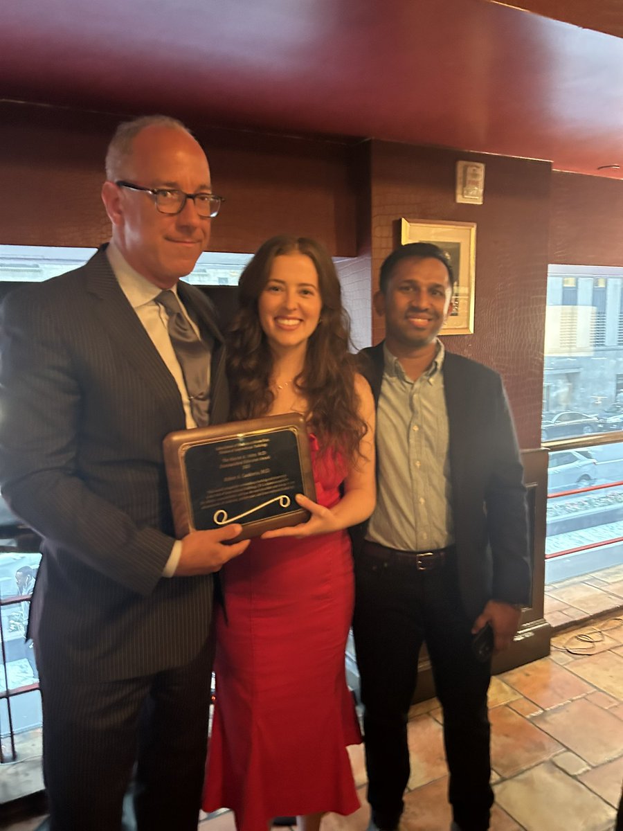 MountSinaiIR's tweet image. LIVE @MountSinaiIR So proud of our graduating #IRad residents! CONGRATULATIONS! We will miss you. The future is bright. #iradres @MountSinaiDMIR @SIRspecialists