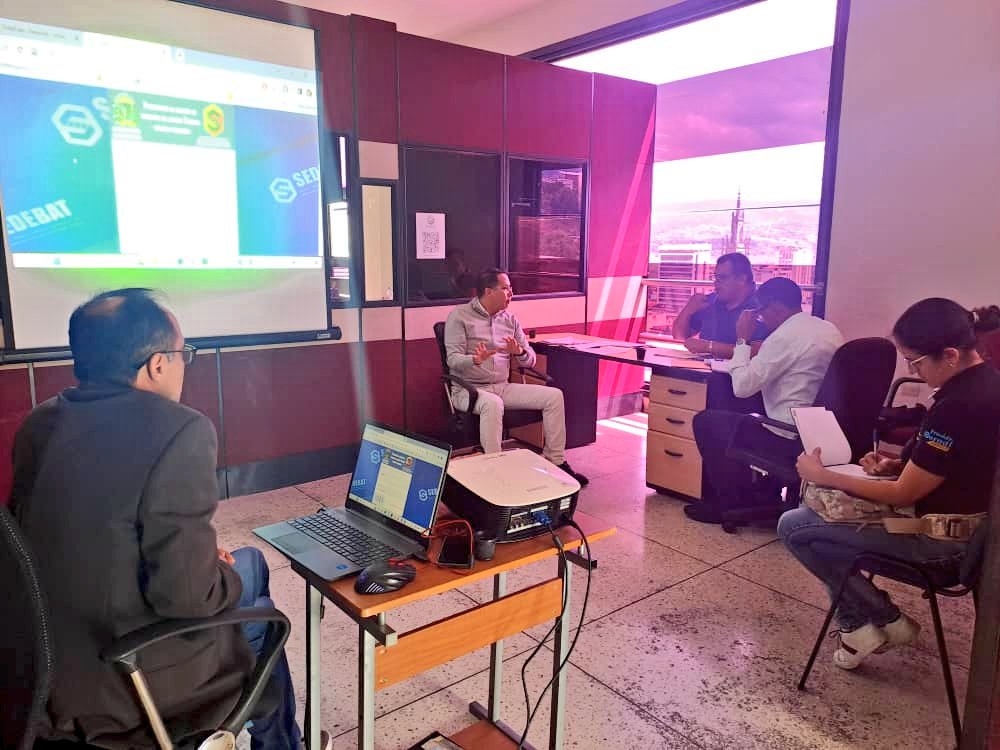 BermudezJoseA's tweet photo. #22Junio Seguimos avanzando en la articulación del trabajo en conjunto con Presidentes de Empresas Mixtas, #Hoy nos reunimos para revisar todos los aspectos administrativos relacionados con @Sedebat_
#TachiraEsTuMomento 
@FreddyBernal 
@Gob_Tachira
@CoimtaOficial 
#DESOTA
#MAFET https://t.co/s2KqSHrNxd