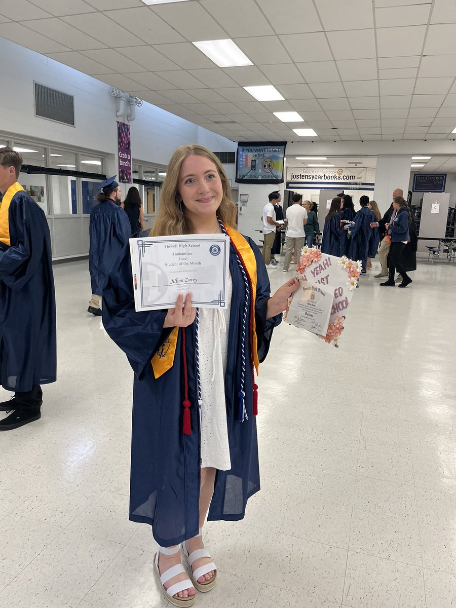 Kristine Jenner tweet media