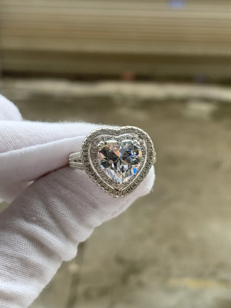 Buy 3.5ct Heart Cut White Sapphire Double Halo Engagement Ring at #sayablingjewelry
Shop here sayabling.com/https-www-saya…

#jewelry #silverjewelry #finejewelry #ring #silverring #engagementring #whitesapphire #haloring #heartring #giftsforher #giftsforwife #giftsformom