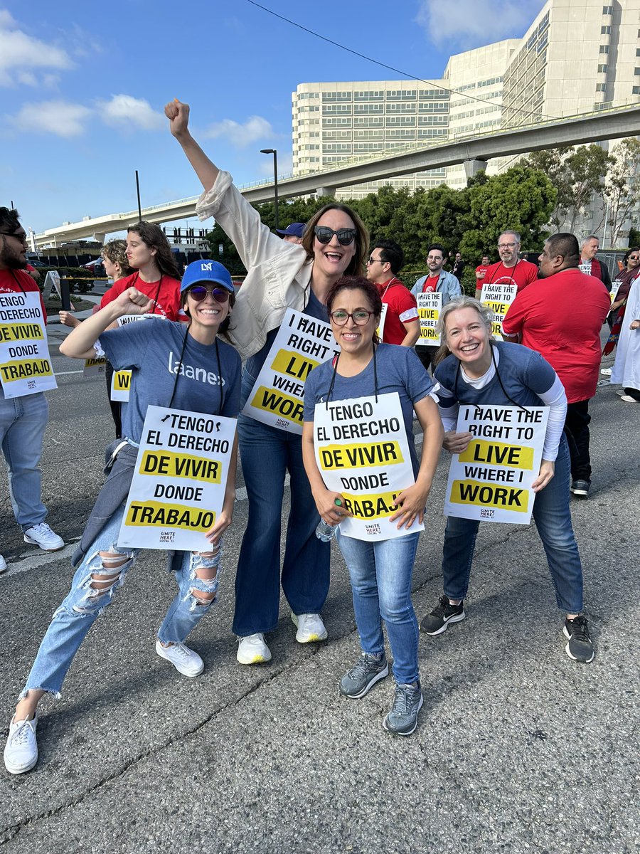 🏨 Hotels are posting record revenues
✈️ Travel and tourism is soaring
👪 Working families are struggling to make ends meet
It's time for a living wage for tourism workers! #TourismWorkersRising #RaiseTheWage