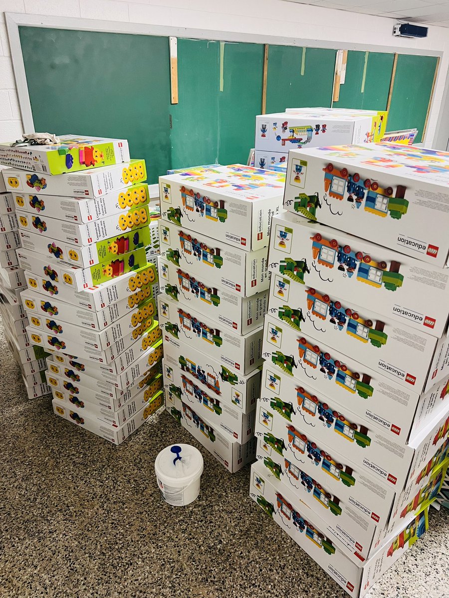 iteachsteamy's tweet photo. Stacks and Stacks of LEGO = one happy school and even happier students! #StemEducation #Legoeducation https://t.co/g0v9mnkmVz