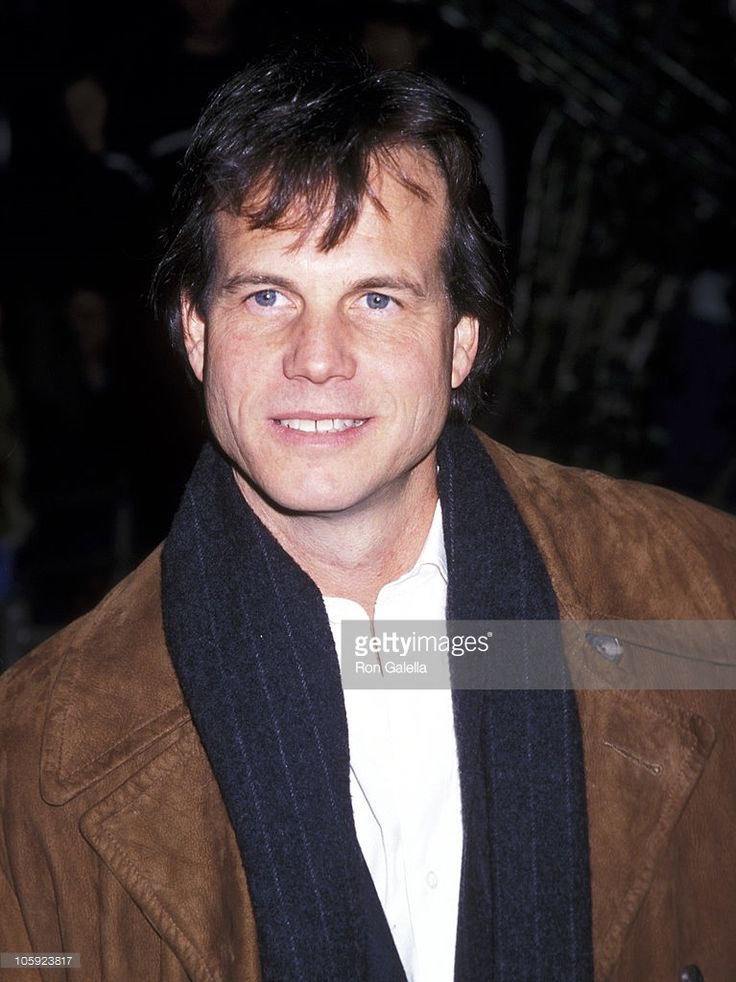 thebuzzing_BEE's tweet photo. He’s the heartthrob in every 90s movie…for a million dollars what’s his name? https://t.co/0CnXmHowlP