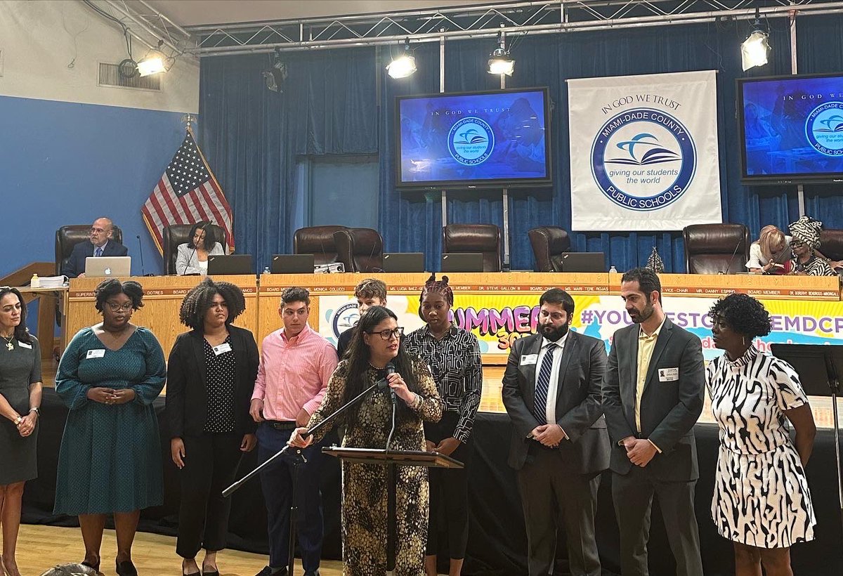 At yesterday’s meeting, I had the honor of recognizing Teens Advocating Together, an organization of students that advocates & advances the needs of the African American & Jewish communities. These students are truly admirable! Thank you to partners @miami_naacp & @JCRCofGMJF.