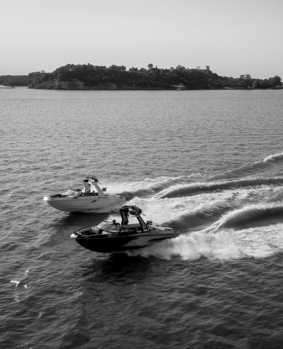 CenturionBoats's tweet photo. I think we have a framer with this one. ๐ธ ๐๏ธ
#centurionboats #wakeboat #wakeboats #surfboat #surfboats #towboat #towboats #surf #wake #centurion #boats #lake #lakelife #surfing #wakeboard #wakesurf #evolutionofthewakeboat https://t.co/nWK4j3gDrq