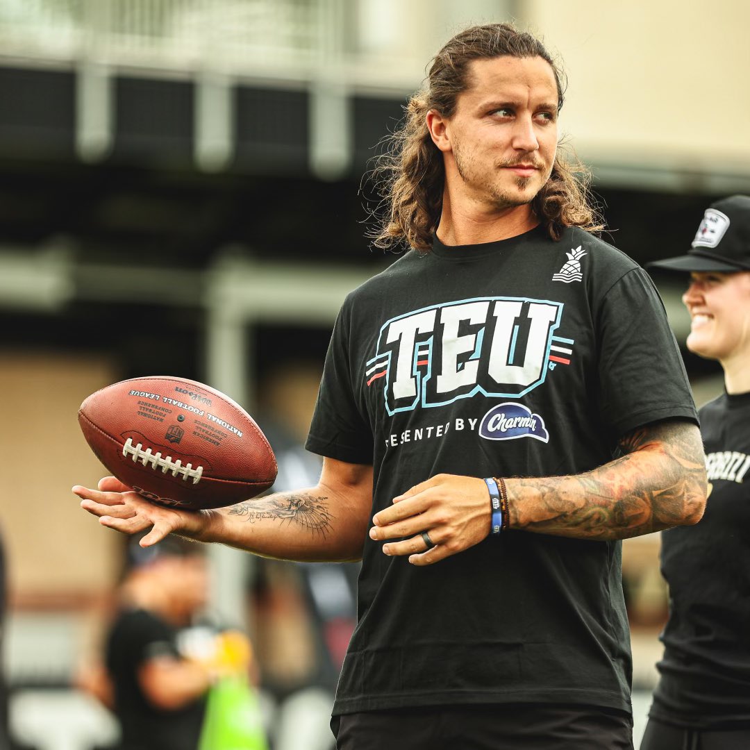 Kurt Benkert tweet media