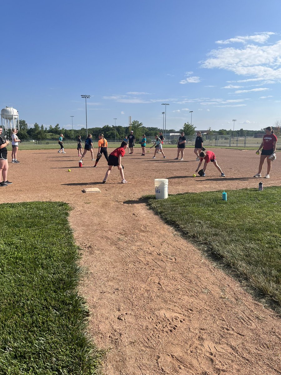 2023 Futures Camp is in the books! Had a fun week with these future Lady Warriors! Thank you to all the parents who brought their daughters to camp!
Thank you to our high school girls and alumni for coming out and paying it forward to these young ladies. 
<a href="/ADWarrenton/">Warrenton Activities</a>