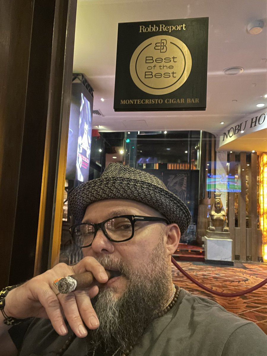 Enjoying a smoke at my favorite cigar bar in Vegas before my dinner at my favorite spot. #takingcareofbusiness #macciellos #macciellostyle