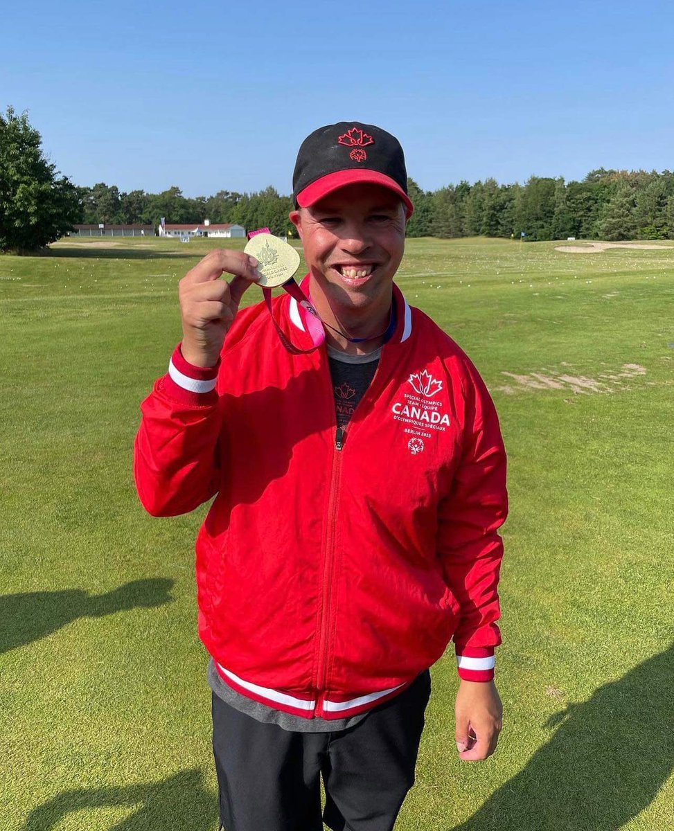 As good as gold 🥇 

Regina’s Taylor Carter is bringing home a gold medal from the Special Olympics World Games.

We will hear from Carter when he returns from Berlin.

Congratulations Carter!