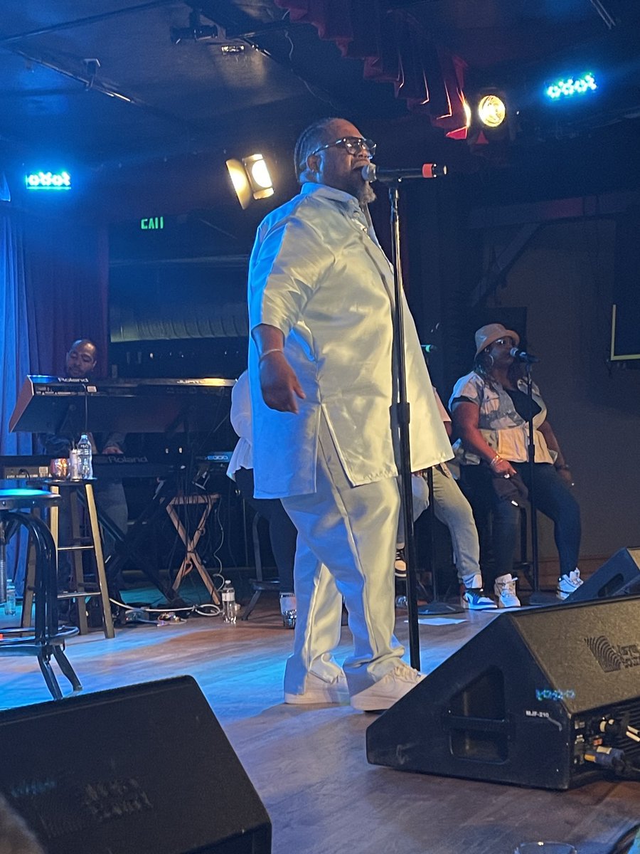 DrWaterfall's tweet image. Lawd!! When I tell you this man SANG..He SANG‼️‼️ #greatshow #greattime #sang ⁦@Dave_Hollister⁩ ⁦@CityWineryATL⁩ #rnb #funk #blues #gospel