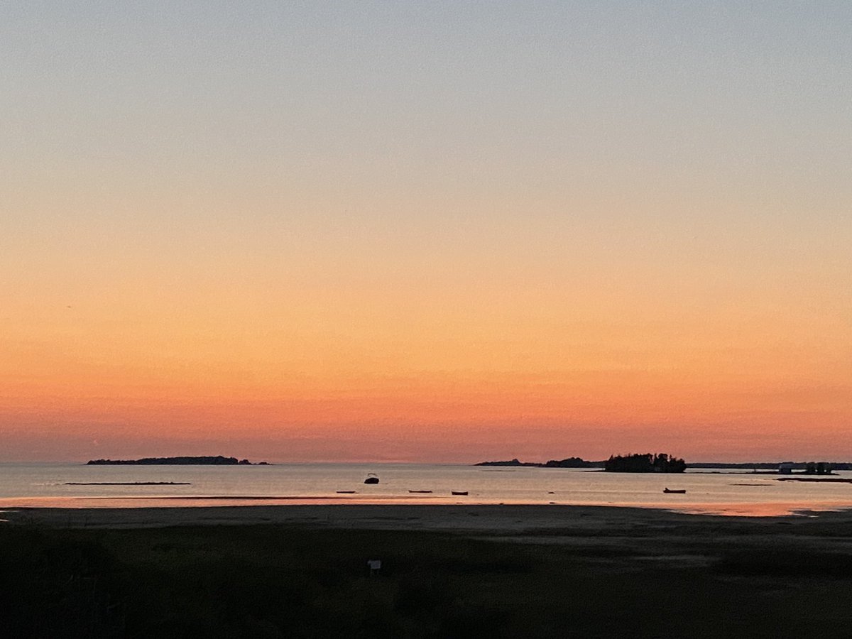 An #oliphant #creamsicle #sunset from #solstice eve! #anticipation #chiefspointbay #thebruce #ontario #lakehuron #southbrucepeninsula