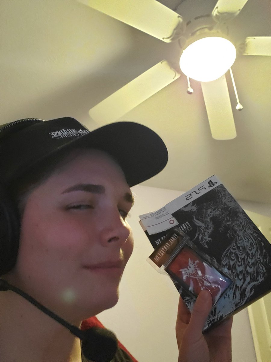 hellgirlkoa's tweet photo. It's finally in my hands!! I'll be unboxing it tonight but won't start it until tomorrow (since I have to install it first 😅 and start time will be determined later).
More evil within 2 tonight! #horrorgames #actionadventure #ff16 #gamergirl #twitch https://t.co/lDS63DsTZY