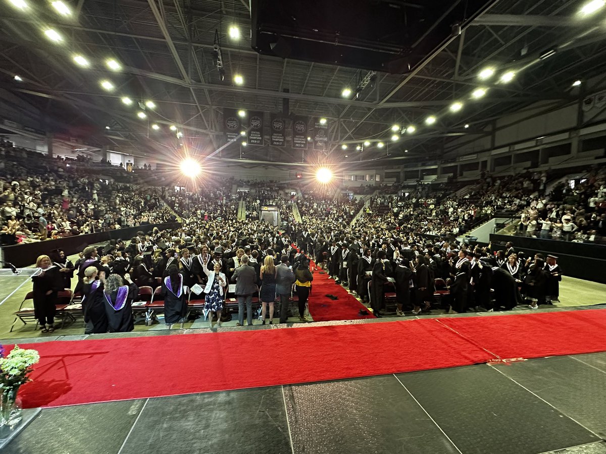 Mark Freeman (@ndprincipalmf) on Twitter photo 600 grads? No problem! Congrats to the class of 2023!! #knights #Classof2023 <a href="/StFXSOS/">St Francis Xavier CSS</a> <a href="/HCDSBdirector/">John Klein</a> <a href="/emibakaic/">emibakaic</a> <a href="/mduarte_HCDSB/">Marvin Duarte - Chair HCDSB</a> <a href="/HCDSB/">Halton Catholic DSB</a> 600 grads? No problem! Congrats to the class of 2023!! #knights #Classof2023 <a href="/StFXSOS/">St Francis Xavier CSS</a> <a href="/HCDSBdirector/">John Klein</a> <a href="/emibakaic/">emibakaic</a> <a href="/mduarte_HCDSB/">Marvin Duarte - Chair HCDSB</a> <a href="/HCDSB/">Halton Catholic DSB</a>