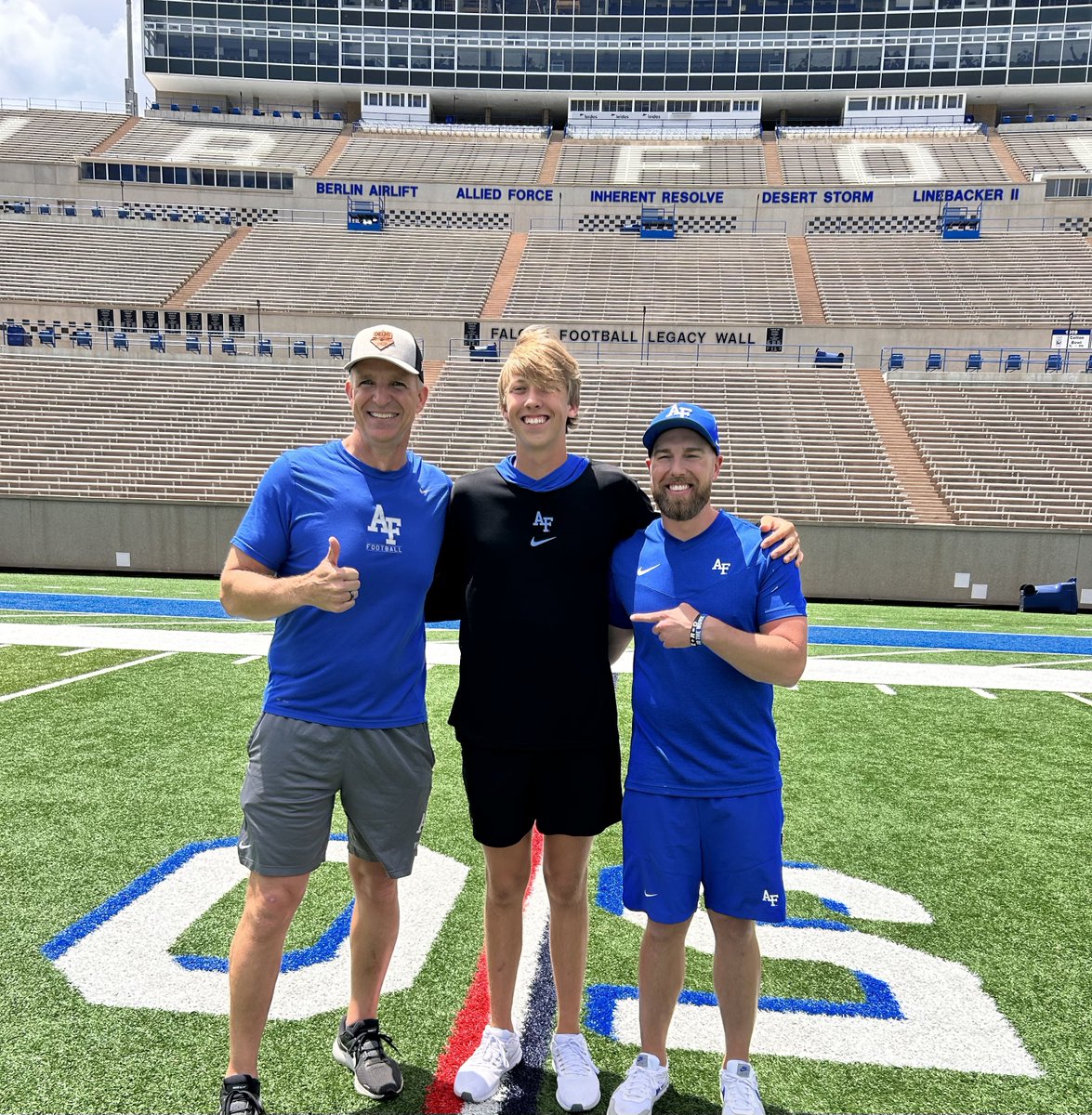 ArmstrongRhett's tweet photo. Thank you @coachskene3, @CoachTimHorton, and @CoachLobotzke for an amazing camp and tour! With that being said, I am excited to announce I have received an offer to attend The United States Air Force Academy! Can’t wait to continue learning about the #BoltBrotherhood! @AF_Football @AF_FBRecruiting @PalmerRidgeFB @CoachLeiting
