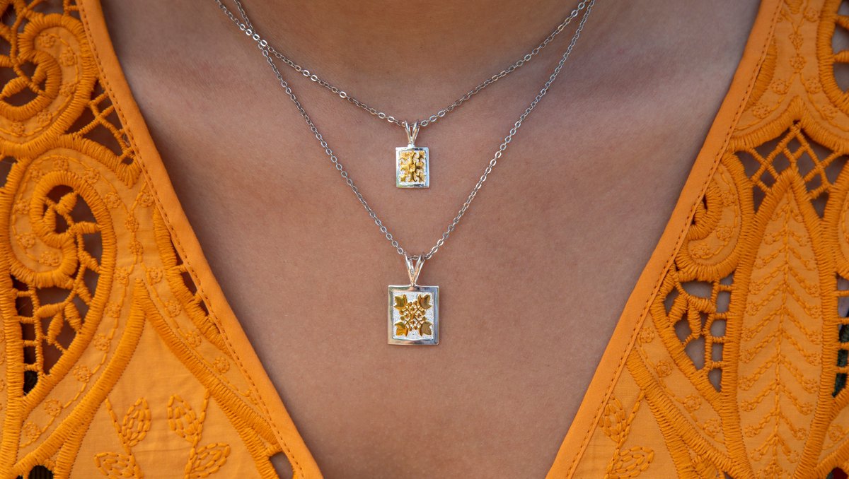 Carry a piece of Hawaii's rich heritage with you through these intricate quilt-inspired pendants. 🌺💎#thehawaiianjewel ⁠ #pendants #endlesssummer #sterlingsilver #twotoned #hawaiianquilt #silverandgold #engravedjewelry #hawaiianheirloom #summervibes #islandlifestyle