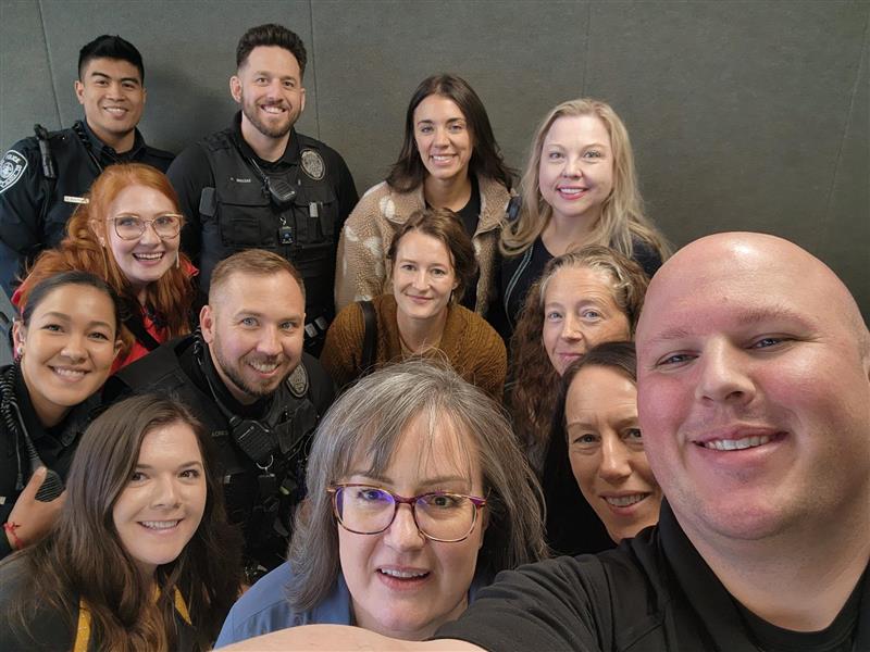 alaska_pca's tweet photo. Last week, Anchorage police officers attended a two-hour training with APCA's Teresa Novakovich to learn about Adverse Childhood Experiences (ACE).
APCA values its partnership with APD and many other community members and organizations. 

#AdvancingAlaskasWellness #APCA #APD #ACE https://t.co/YL4GyuhwOg