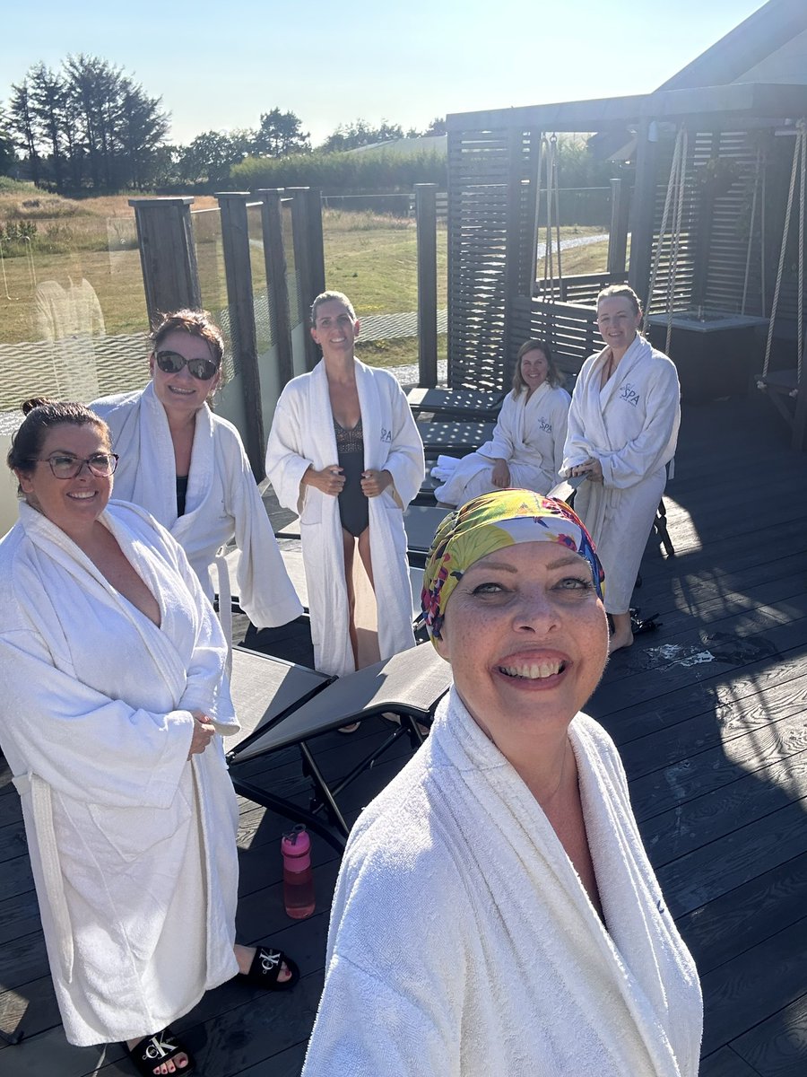 cpt_supersonic's tweet image. Red Devil 4, cycle 2, total chemo 62! 6th treatment line. 
Then I went for a
SPA evening 😆
Agreed to take this red beast weekly instead of 2wks on 1wk off … it’s not that bad. I can handle it 💪🏻 One day of nausea is small stuff. 
@ThanksCancer 
#fucancer 
#crackon