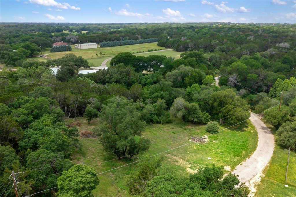remax_1's tweet photo. Let's take a moment to admire this gorgeous listing and the beautiful greenery around it! 711 Lackey Creek Rd, Liberty Hill, Texas 78642 is a true gem with limited restrictions.
Contact Pam Flitton for more info!
(512) 736-4258 https://t.co/MMST0jIP3M