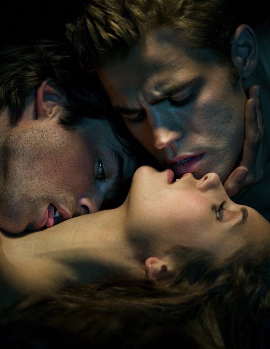 elenaslois's tweet photo. it doesn’t get more iconic than them. https://t.co/JDakA2YBud