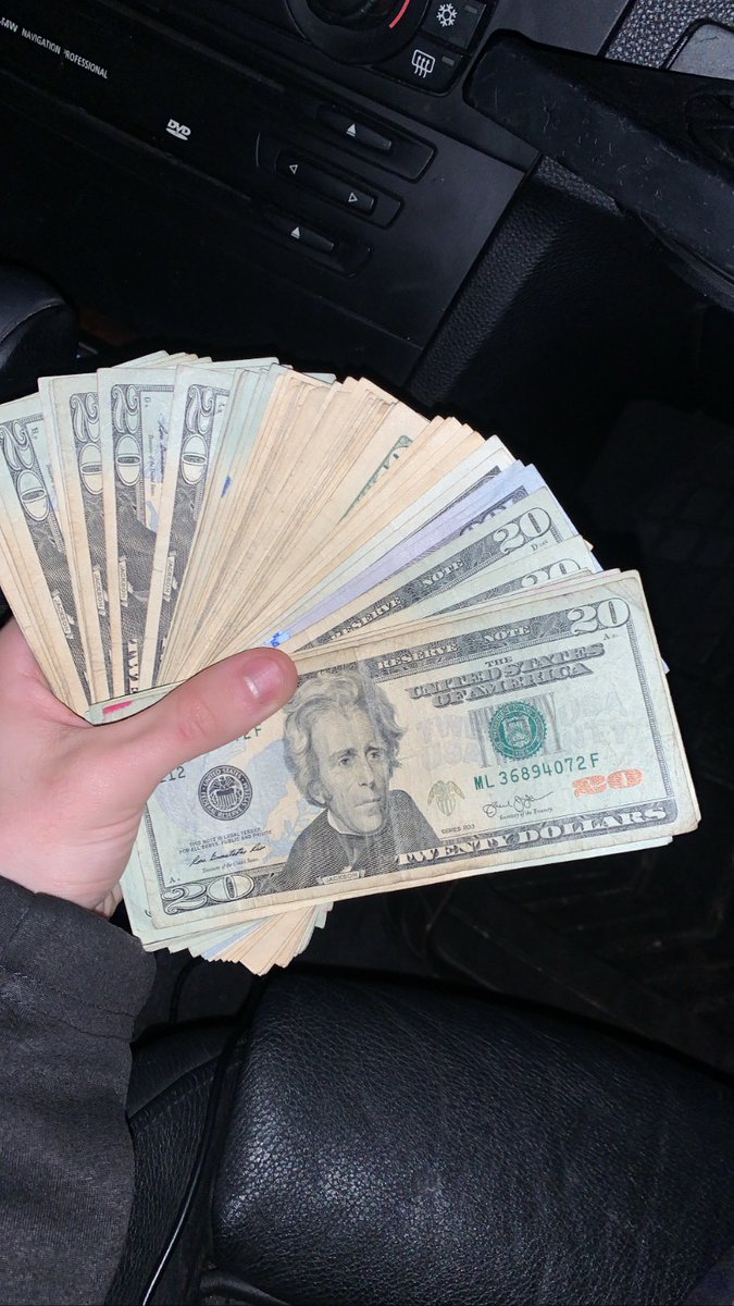Rxvoz's tweet photo. Gettin money easy 🥱 keepin it the problem 🤦‍♂️ https://t.co/lv92xiX2c7