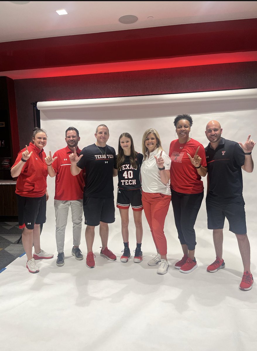 Had a great unofficial visit with @LadyRaiderWBB today. Thank you so much for having me! @CoachGerlich @ErikDeRooTTU @JBoydTTU @PiersonPassion #gunsup ❤️🖤