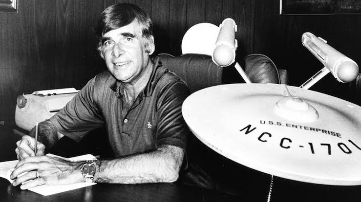 UeldomDiniz's tweet photo. Gene Roddenberry esse  homem foi de certa forma usado,para criar uma ferramenta afim de manter de forma reminiscente, a Consciência Cósmica na mente Planetária.
#Matrix #Shan #ConsciênciaCósmica #NWO #StarTrek #Earth #DeepWorld #SpiritualWarfare #Alien #Ufo #Ovni #NASA #Hologram https://t.co/iUH9wSXxos