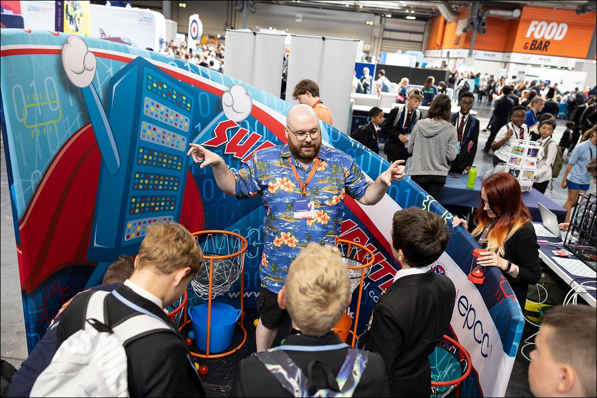 _EngineeringUK's tweet image. Super computing brought to life for young visitors to the #BigBangFair by @ARCHER2_HPC

#STEMInspiration #NextGen