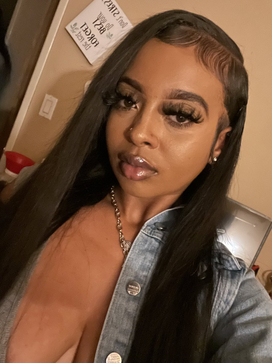 ariyahmariee3's tweet photo. #hellacute https://t.co/dqhE4XRoy0