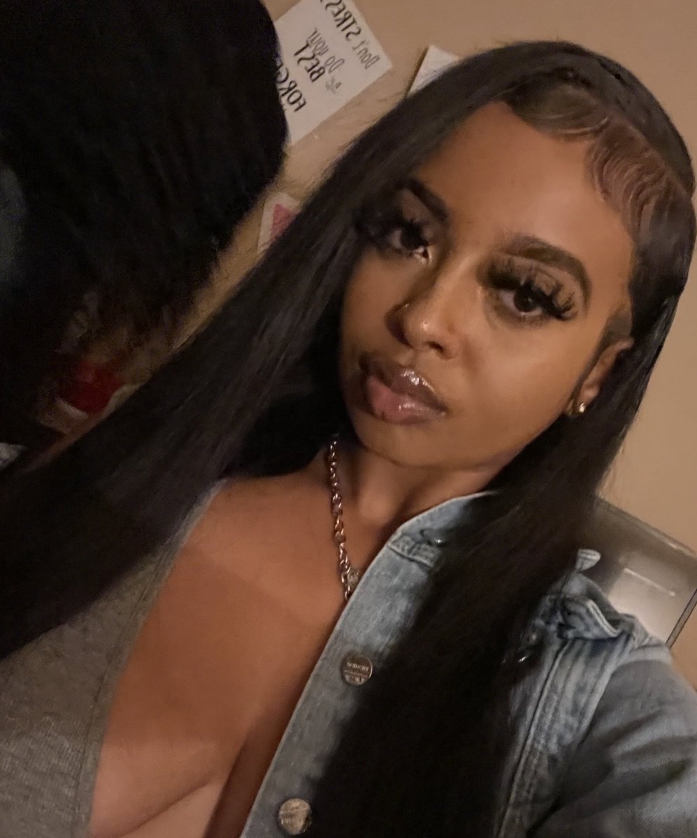 ariyahmariee3's tweet photo. #hellacute https://t.co/dqhE4XRoy0