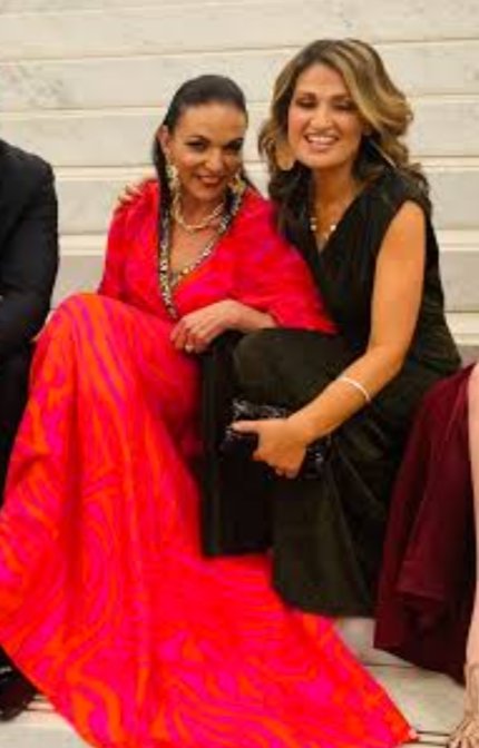 Is that Anne Aly and Patricia Karvelas? Seeing a Labor MP and an ABC employee posing like this removes any hope of impartiality at taxpayer funded radio/TV. Oh, unless there's a pic of her with her arm around Jacinta Price I haven't seen?