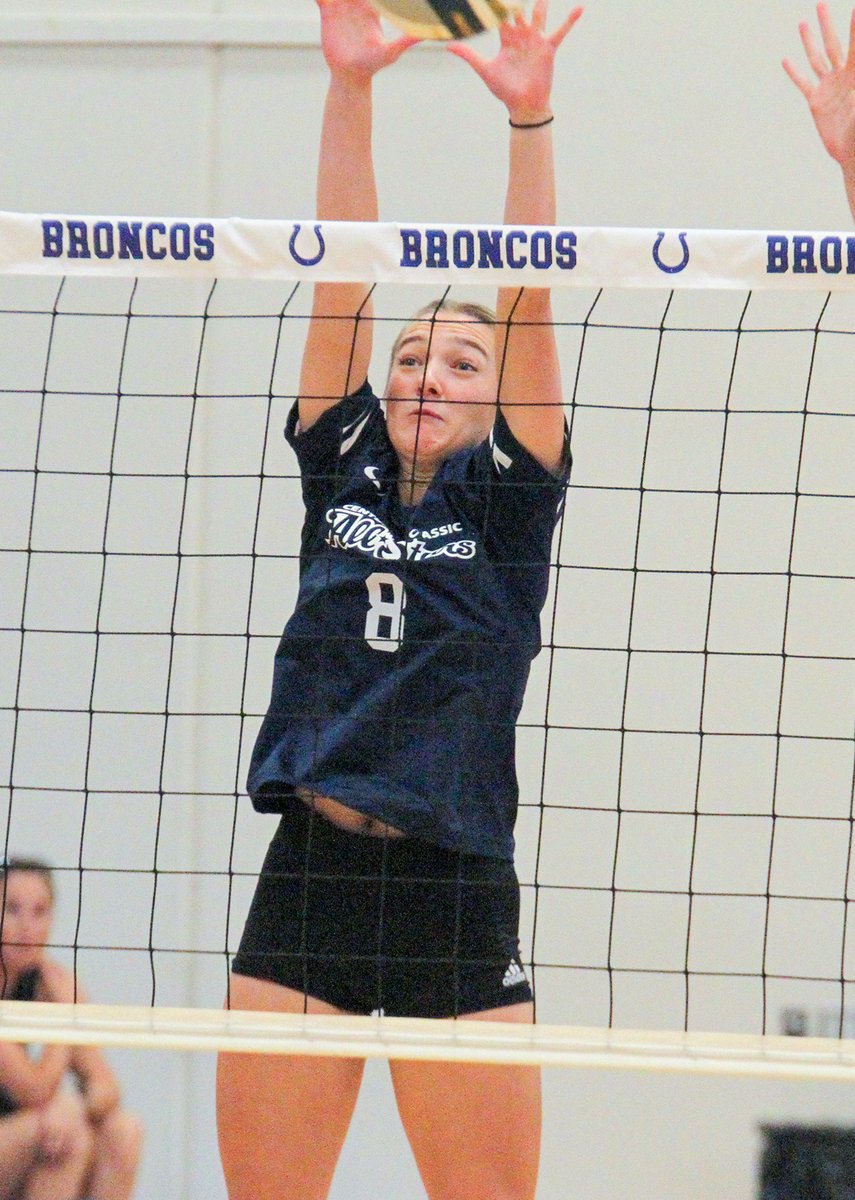 All star vb: Cambria Saunders of <a href="/CentennialVB18/">Centennial Volleyball</a> stretches for a block in the Centennial Classic. #allstar #centennialclassic #broncoblue